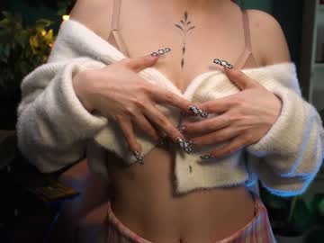 girl yours_lola image #1321147