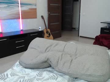 marc105100 naked cam