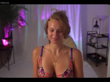 girl chillwithkira image #2255690