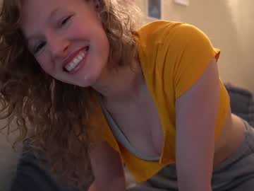 girl sistinehashands image #3615666