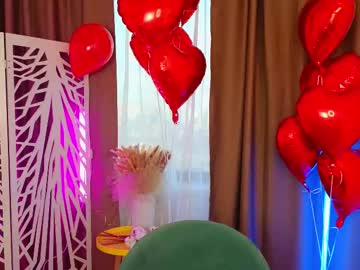 sam__gold naked cam
