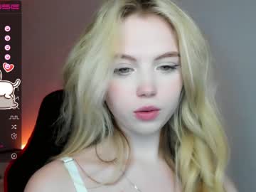 girl small_blondee image #3702858