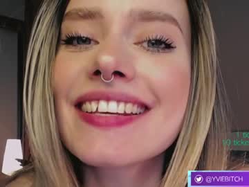 girl _yvie_ image #3879951