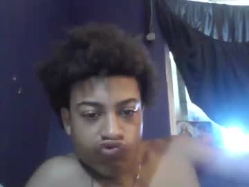 jaylove18 naked cam