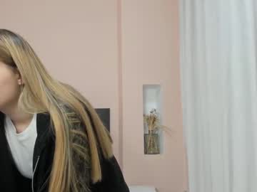 desireereyes naked cam