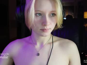 girl bestblondiiecb image #3824686