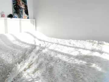 lilyrouzi naked cam