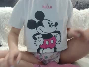 littlebaby_mom2022 naked cam