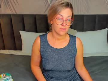 kristiexo naked cam