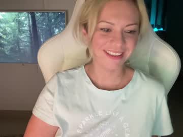girl kiradivine image #2770754