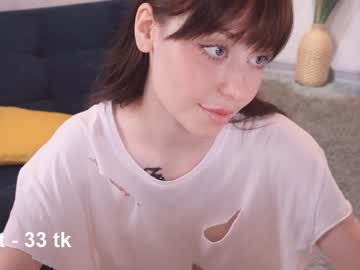 girl ella_knockers_xl image #2117065