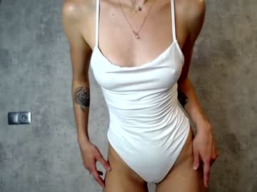girl nika_lodge image #2124853