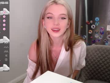 girl small_blondee image #2506144