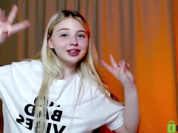 girl shy_blondiee image #3646873