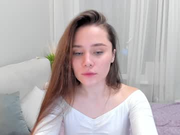 lucky_peach naked cam