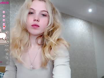 girl small_blondee image #3618105