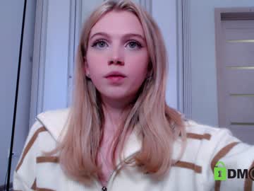 girl small_blondee image #3370470