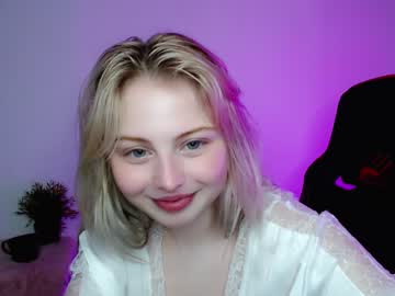 girl shy_blondiee image #3812878