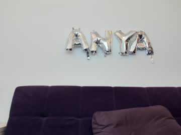 girl anya_fox image #966620