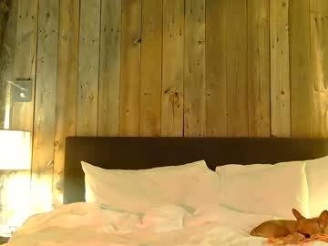 ittywithbooty naked cam
