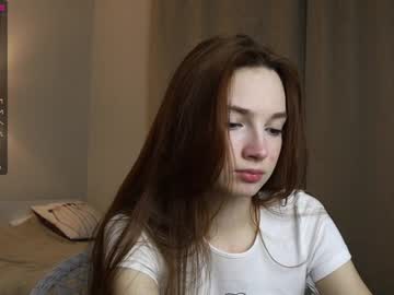 girl _guesswhat_ image #1004886