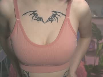 girl ella_knockers_xl image #1686028