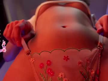 plumybun naked cam