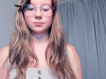 girl mysweet_kiss image #3954657