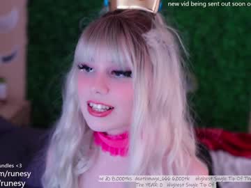girl runesy image #3497824