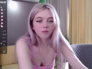 girl small_blondee image #1569920