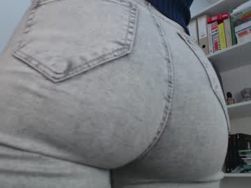 girl eat_mee_out image #1571644