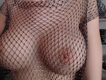 girl eat_mee_out image #1959607
