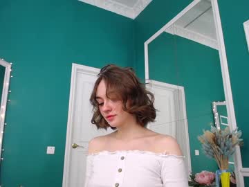 girl adelewilson__ image #1232574