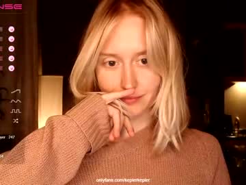nude_k naked cam
