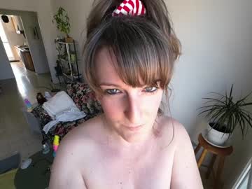 girl boobsgwendy image #3857925