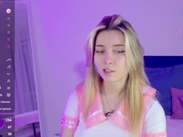oliviamur1 naked cam