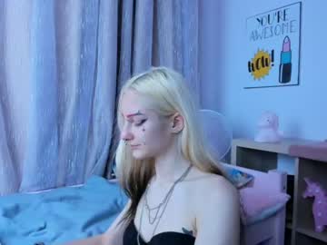 girl erika__lodge image #2282739