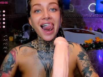 girl nickyneck image #2094732