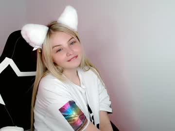 girl shy_blondiee image #3675112