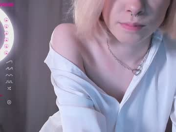 girl whitee_angel image #3429803