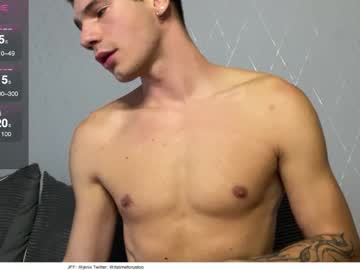 _jenix_ naked cam