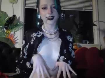 girl toothandclaws image #3249553