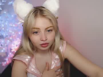 girl shy_blondiee image #3704781