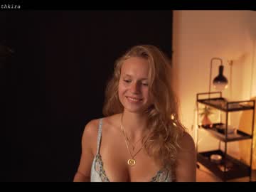 girl chillwithkira image #2262537