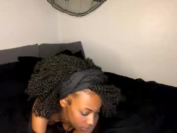 trixie_luv naked cam