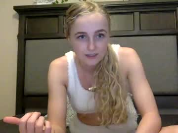 girl peachezzs image #492943