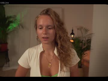 girl chillwithkira image #2413646
