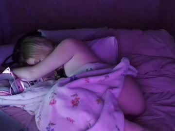 ludoluvz naked cam