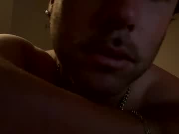 hungkingg222 naked cam