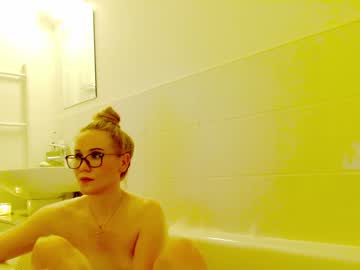girl myassistant image #1761724